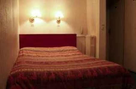 Hotel Des Andelys Paris Exterior photo
