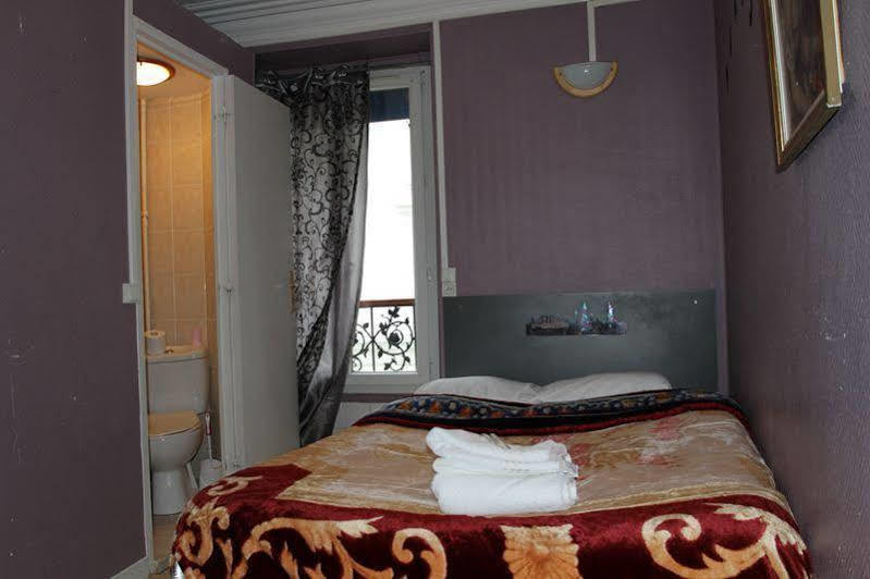 Hotel Des Andelys Paris Exterior photo